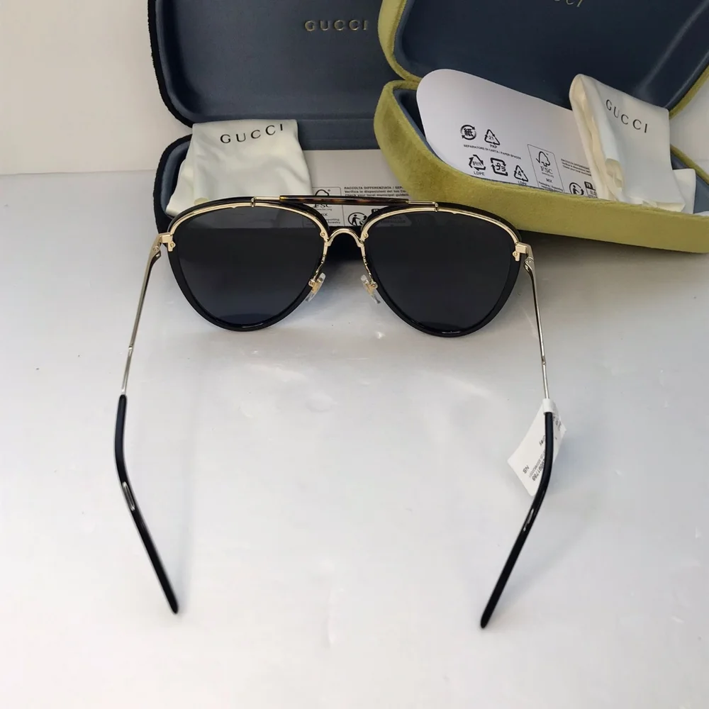 New - 💯 Original Gucci GG0672S Unisex Aviator Sunglasses, Black/Grey